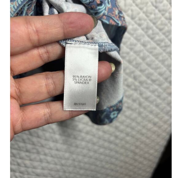 J. Jill Wearever Collection Women XL/P Blue Paisley Short Sleeve Top Business - Picture 4 of 7